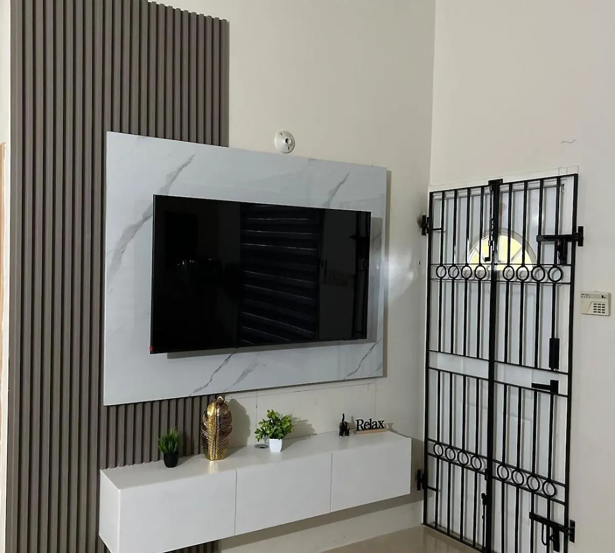 Holiday home Gem Haven- A Luxurious,Modern Double King Bed Hideaway Villa Portmore